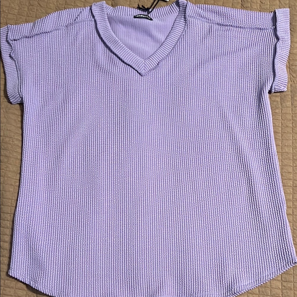 NWT HEIMISH USA Lilac Short Sleeve V-Neck Top